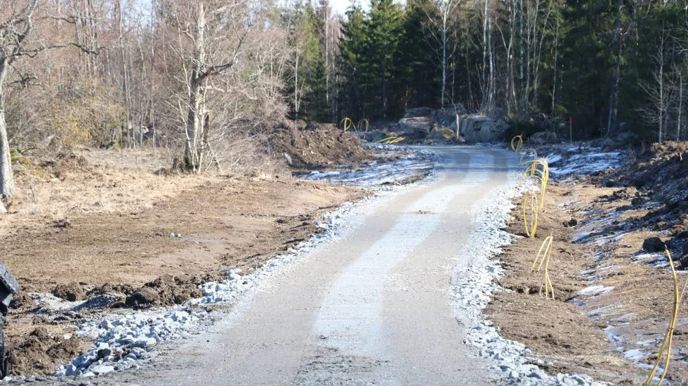 Bygget av gc-vägen söder om golfbanan beräknas vara klart i juni.
