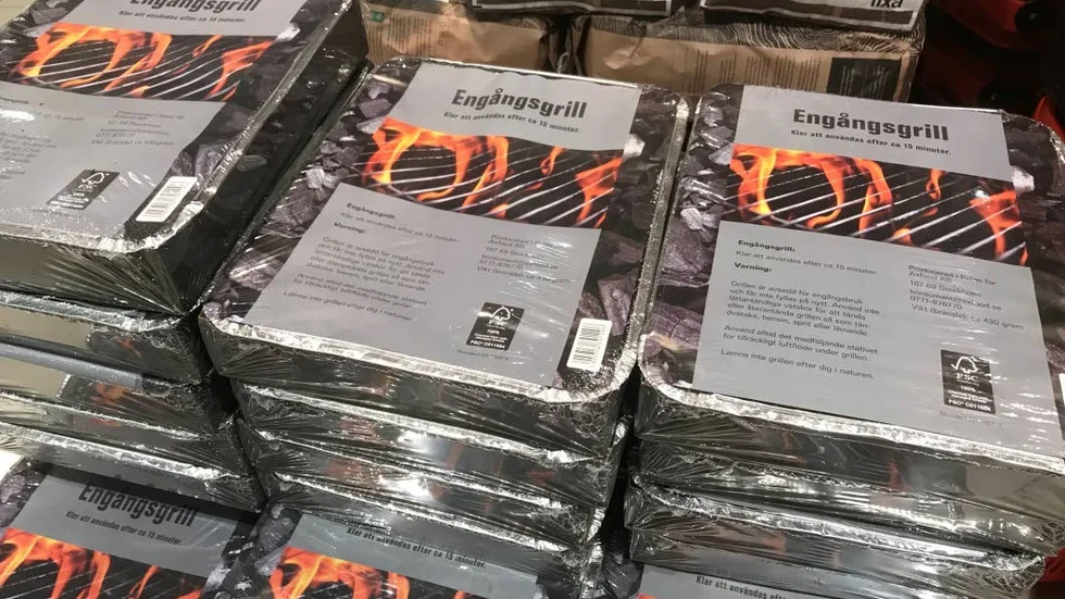Axfood, som äger och driver Willys, Hemköp och Tempo, slutar att sälja engångsgrillar.