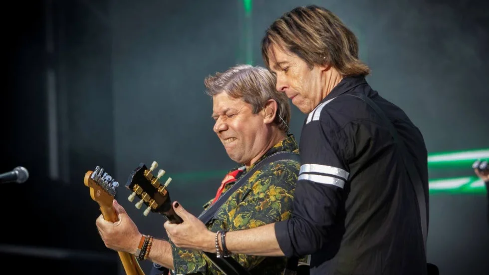 Gyllene Tider gav järnet i Botaniska trädgården 2019 i vad som sades vara bandets sista konsert i Uppsala. Så blir det inte. Nästa sommar återvänder Mats "MP" Persson, Per Gessle och resten av bandet till de stora scenerna.

