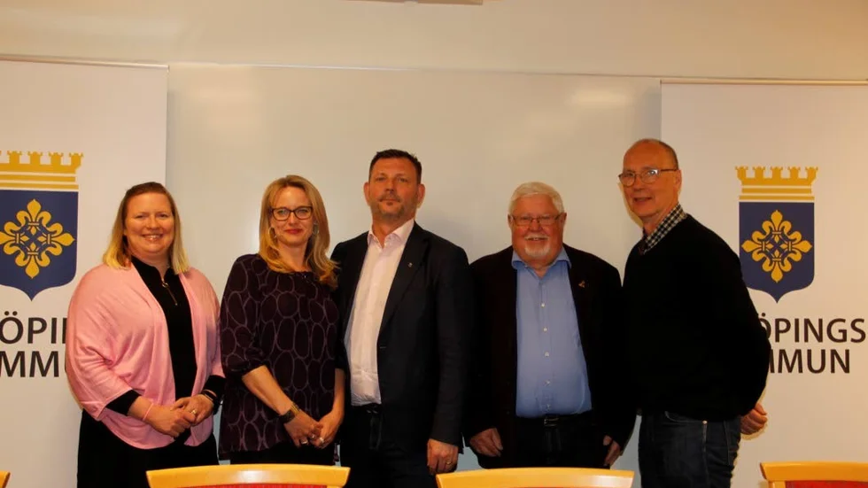 Enköpings Allianskoalition Jenny Gavelin (L), Ulrika Ornbrant (C ), Ingvar Smedlund (M), Bo Reinholdsson (KD) och Kenta Hällbom (MP).
