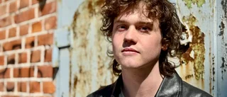 Stenhård Techno och hyllad indierock till Sommarfest 