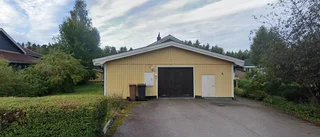 29-åring ny ägare till 80-talshus i Östhammar – 1 650 000 kronor blev priset