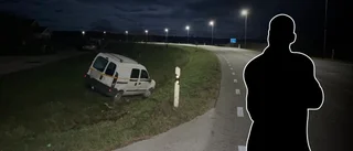Fängelsestraff efter fyllefärd – körde ner skyltar och ner i dike