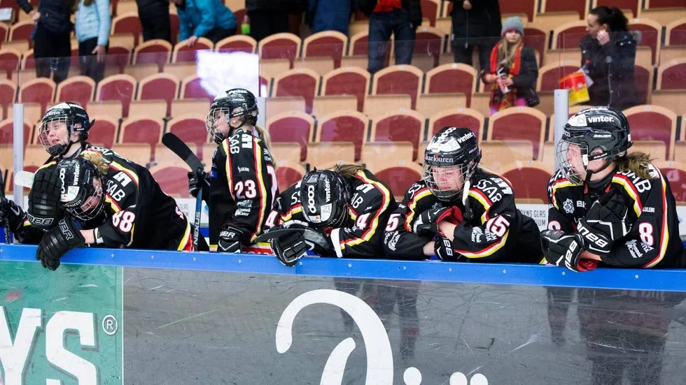 Kvar. Förra säsongen åkte Luleå ut på straffar. Spelformen blir kvar även kommande säsong.