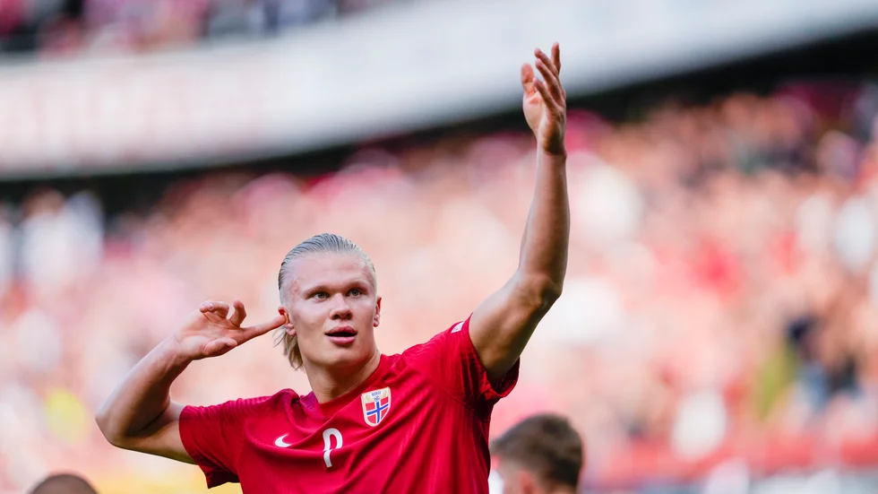 Erling Braut Haaland jublar efter att ha gjort mål i Nations League-matchen mot Sverige på Ullevaal i Oslo i juni.