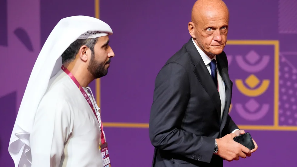 Fifas domarchef, Pierluigi Collina, till höger. Arkivbild.