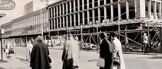 Ur arkivet: Stort bygge i city • Idrottslegendar som brevbärare • Hemma hos författaren