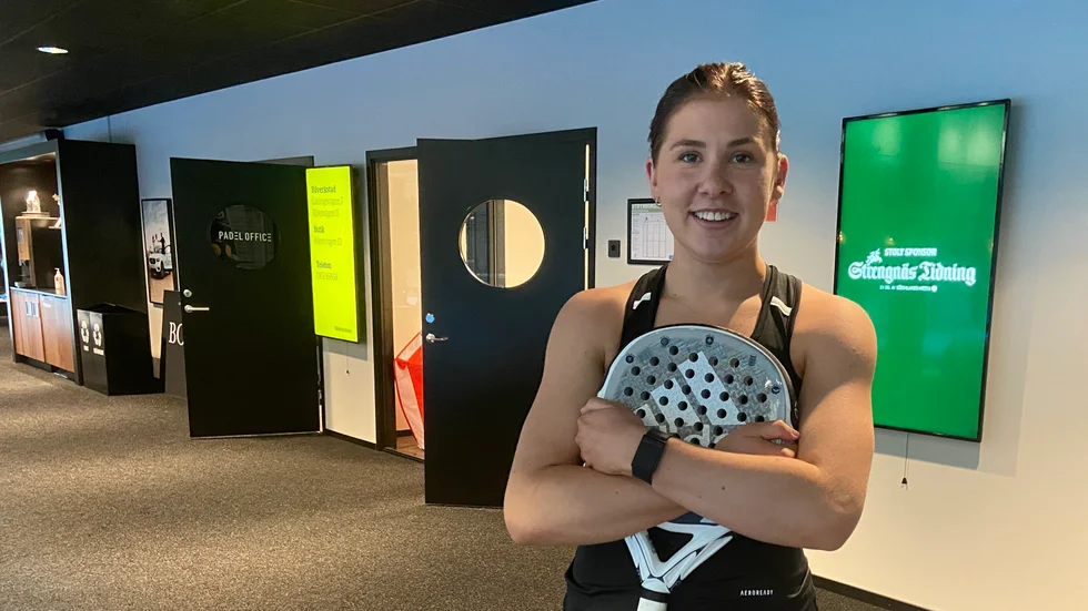 Frida Persson från Strängnäs har snabbt tagit klivet från tennis till padel.