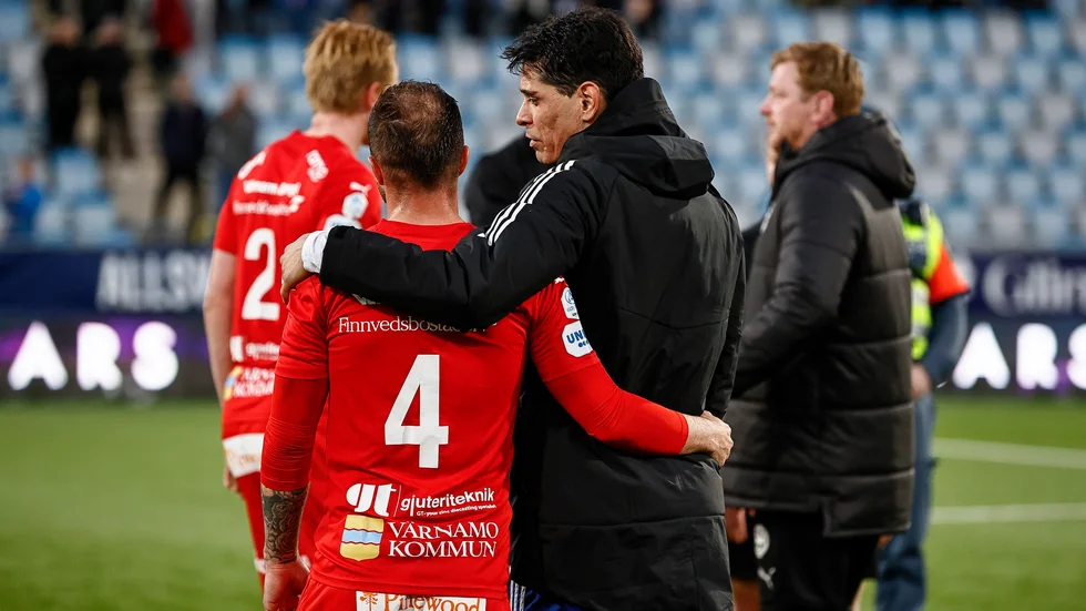 Jean Carlos de Brito är inte aktuell för spel i våravslutningen mot Elfsborg. Men något besked om hur allvarlig hans knäskada är har inte kommit.
