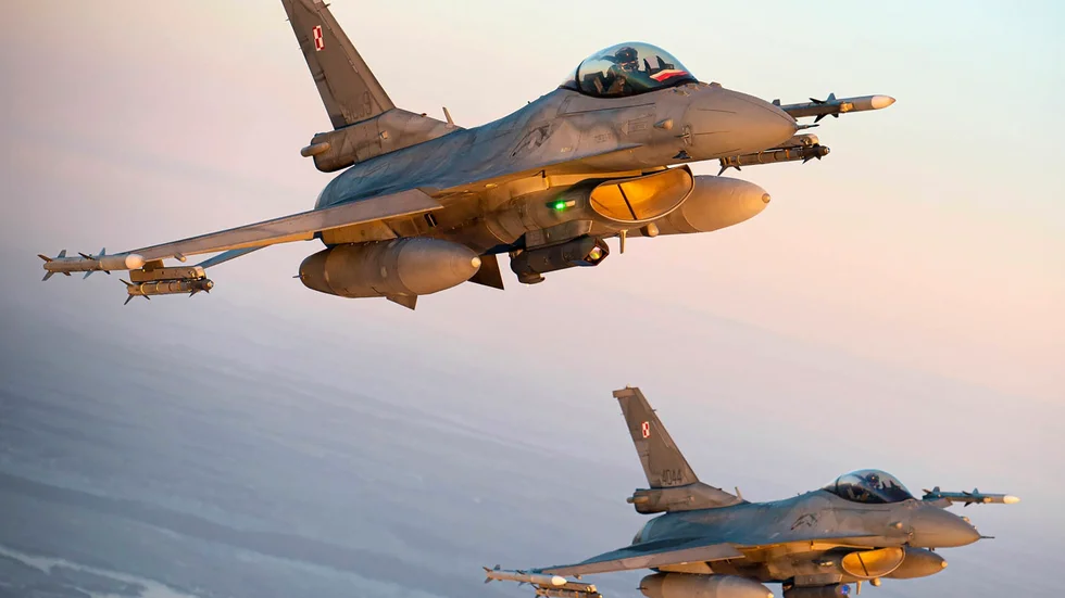 F-16-plan under Nato-övning. Dessa plan kan bestyckas med kärnvapenbomber.