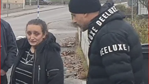 Det är ett år sen Shpresa och Halil Berisha och övriga familjen utvisades till Kosovo. De är besvikna och upprivna över domstolens dom med bara några få dagar kvar på åtrereseförbudet. 