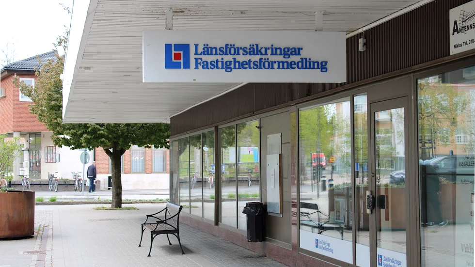 Länsförsäkringar Fastighetsförmedling har sitt kontor på gågatan i centrala Hultsfred.