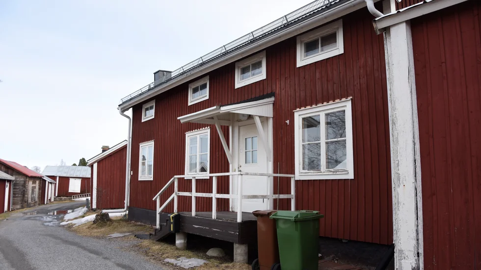 Som välbesökt turistmål bör världsarvets gator och gränder ha samma prioritet som Storgatan vad avser snöröjning och sommarunderhåll, enligt debattören.