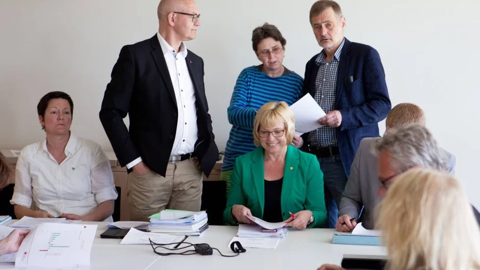 Budgetbeslut. Det var vid årets budgetberedning på Fårö som beslutet om att anlita analysgruppen togs.