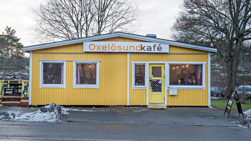 Januari 2018. Oxelösundkafé hade öppnat, men oron fanns redan då för ett eventuellt framtida rökförbud. Nu har förbudet trätt i kraft och kaféet har slagit igen.