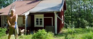 Bluffhantverkare erbjöd Greger, 78, hjälp – fick taket förstört