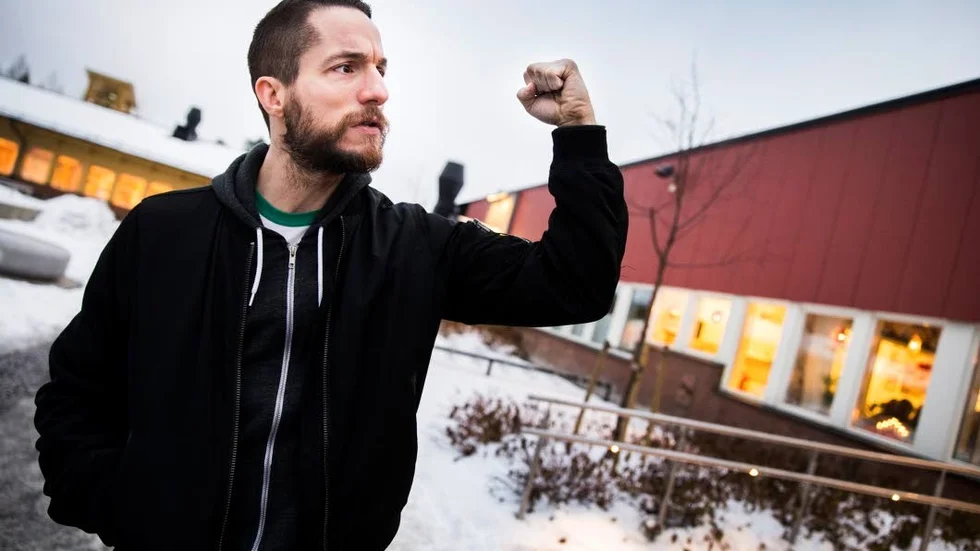Mångsysslare. Alexander Hagman är mer än bara rockstjärna. Han är pappa, kampsportare och datanörd också.