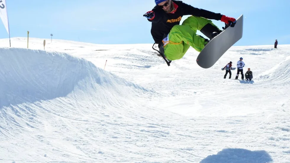 Handgrävd halfpipe. Soldalen classic anordnas under helgen. Snowboardåkning, mat och underhållning lockar arrangörerna med.