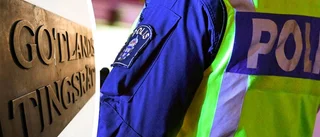 ÅTAL Man hotade döda och sparka in skallen på poliser