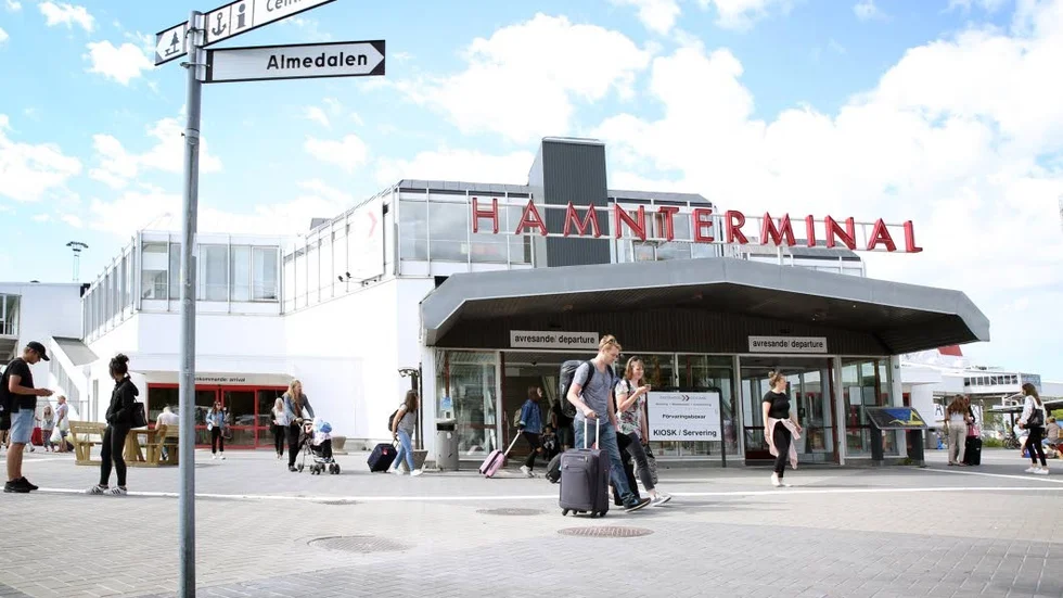 En man som dömts för mordförsök får  åka på permis till Gotland.
