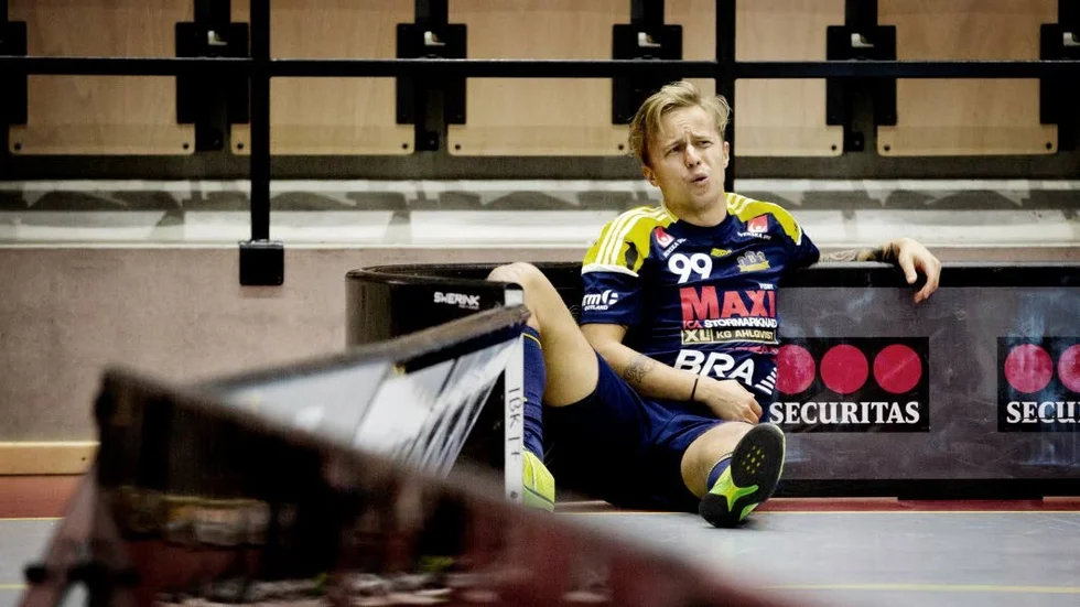 Jobbigt läge. Tommy Bolin och hans Visby IBK föll mot Warberg med 4–5. Seger hade räckt för att nå SSL-kval.