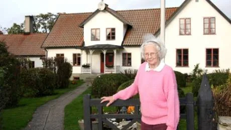 Gammal gård. Elna Jacobsson gifte sig med sin make Sven år 1941 och flyttade samtidigt in på den gamla gården i Fide som hon idag fortfarande bor på.