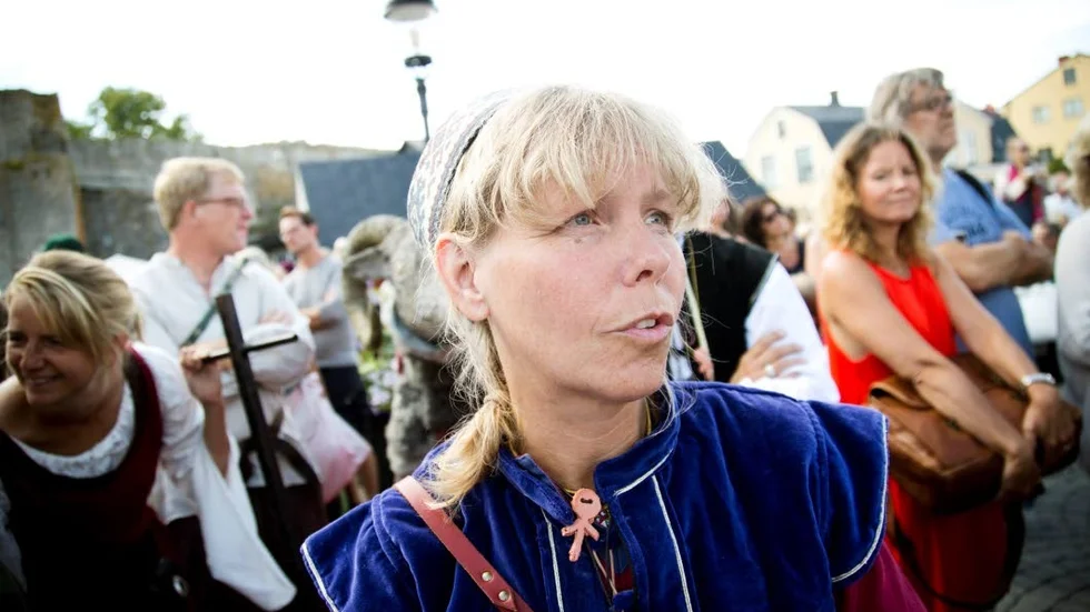 Trots ordförande Li Grebäck är med och går i invigningsparaden.