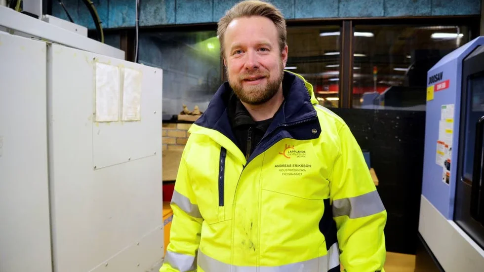 Stolt lärare. Andreas Eriksson försöker få sina elever att lägga krut på skolan då företagen är mycket intresserade av dem med fullständig gymnasieexamen.