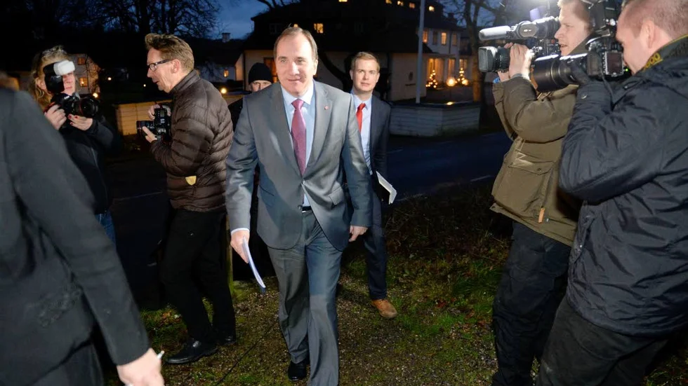 Statsministern borde ha använt hösten till att lugna svenska folket.