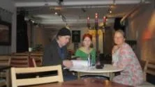 På fredag kväll bjuder Christer Hall på teater, Tina Calmerås och Eva Toivonen står för det kulinariska, när Visbys nyaste teaterlokal "Magister Gustafsson" slår upp portarna.