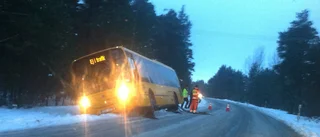Buss i diket i Bro