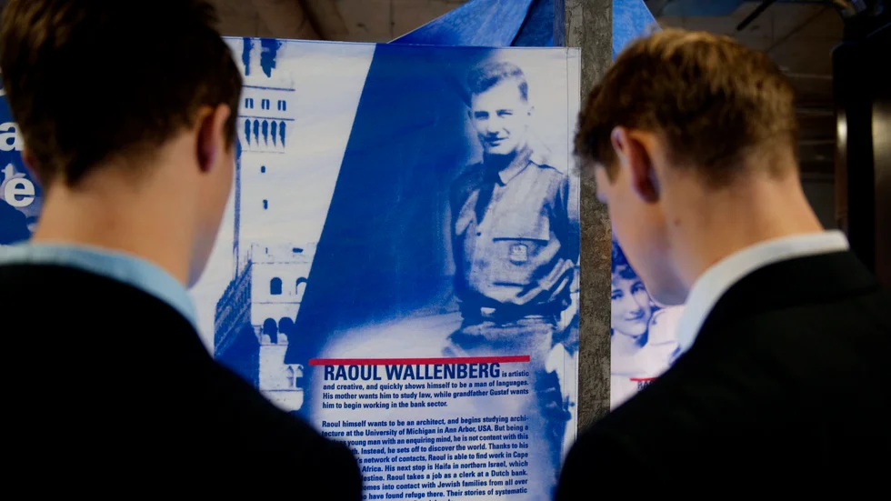 "Diplomaten Raoul Wallenberg utförde bedrifter i Budapest, representant för en neutral och icke-krigförande stat. Eftergifter till andra krigförande var nödvändiga."
