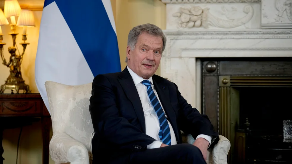 Finlands president Sauli niinistö, under ett möte med Storbritanniens premiärminister Boris Johnson i London i mitten av mars.