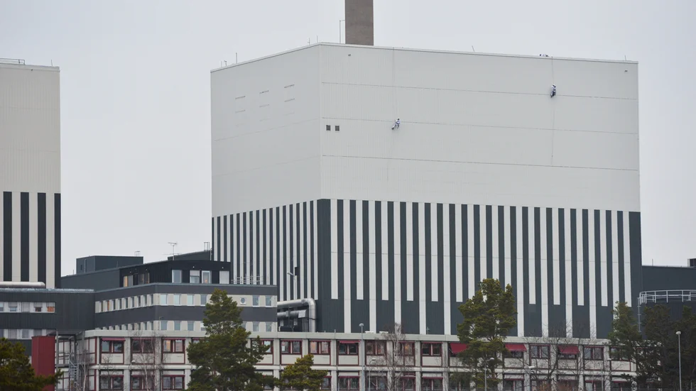 Med en hårsmån undvek regeringen ännu en egenhändigt skapad katastrof. 