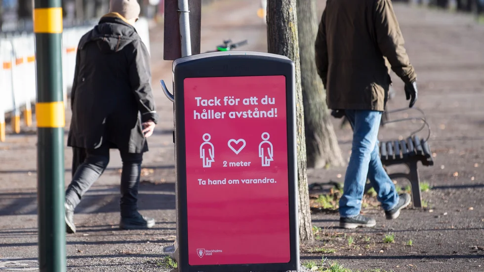 Allt för många har svårt att hålla avstånden, skriver signaturen Snart 80.