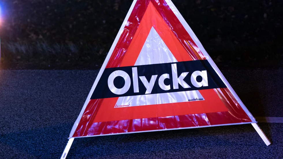 En mc-förare blev mycket allvarligt skadad i en olycka i Trollhättan strax före midnatt. Arkivbild.