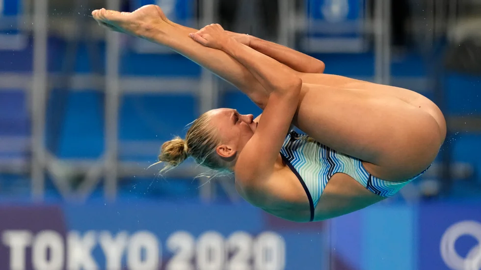Emma Gullstrand slogs ut i semifinal i tremeterssvikten.