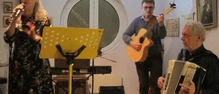 Pubafton med blandad kompott  