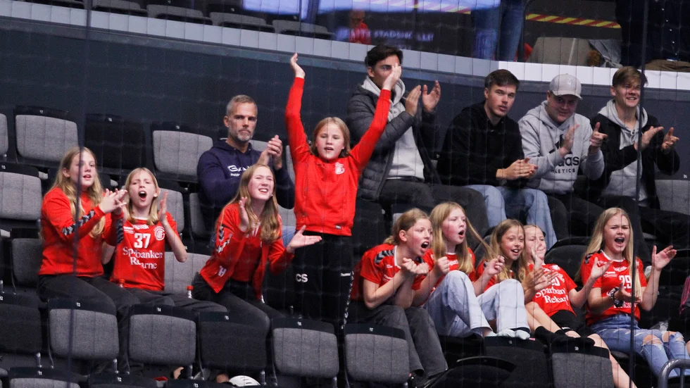 På lördag spelar Guif herr och Guif dam efter varann och då kan du som supporter köpa biljett till båda matcherna, till priset av en.