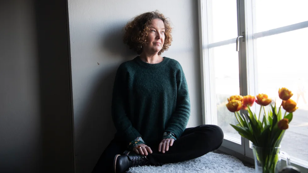 Lennart Lindgren recenserar Anna-Karin Palms "Jag skriver över ditt ansikte".