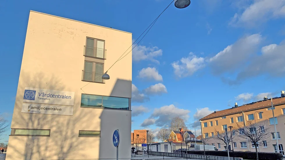 På den öppna ytan till höger i bild planeras en ny vårdcentralsbyggnad.