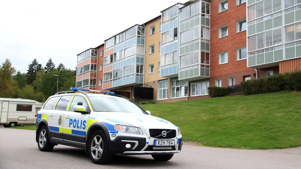 De två unga män som tidigare har varit frihetsberövade efter rånet i Kisa i september släpptes på fri fot efter rättegången. "Det betyder inte att de inte kommer att dömas", säger åklagaren Emilia Barsk.