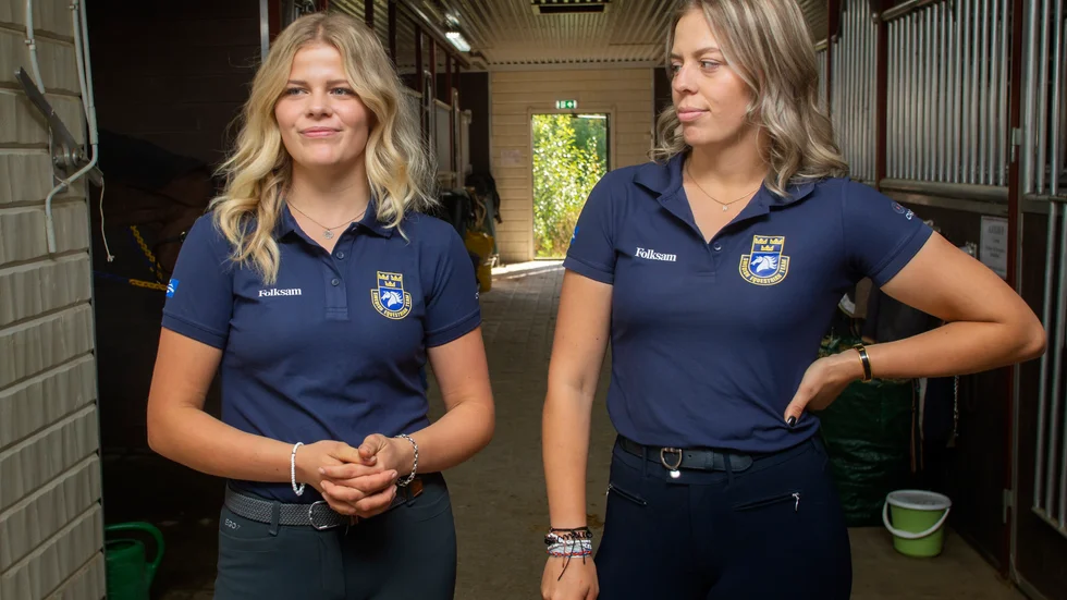Clara Marklund (till vänster) är tillbaka efter fotledsbrottet. Nu laddar hon för SM-final tillsammans med bland andra storasyster Wilma. (Arkivbild)