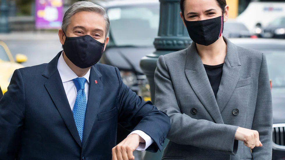 Kanadas utrikesminister Francois-Philippe Champagne med den belarusiska oppositionsledaren Svetlana Tichanovskaja i oktober i fjol.