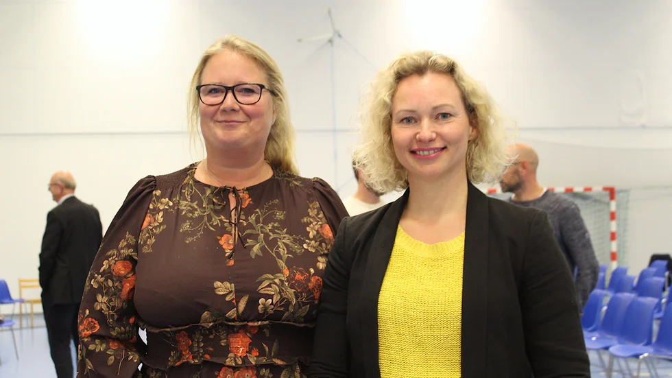 Louise Lundberg och Katja Göller representerade Facebookgruppen "Nej till mer vindkraft i Vackra Västerviks kommun". Även Emma Karlsson talade.