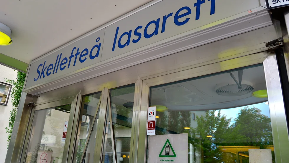 37-åringen åtalas nu för bland annat skadegörelse. Brottsplats: Skellefteå lasarett.