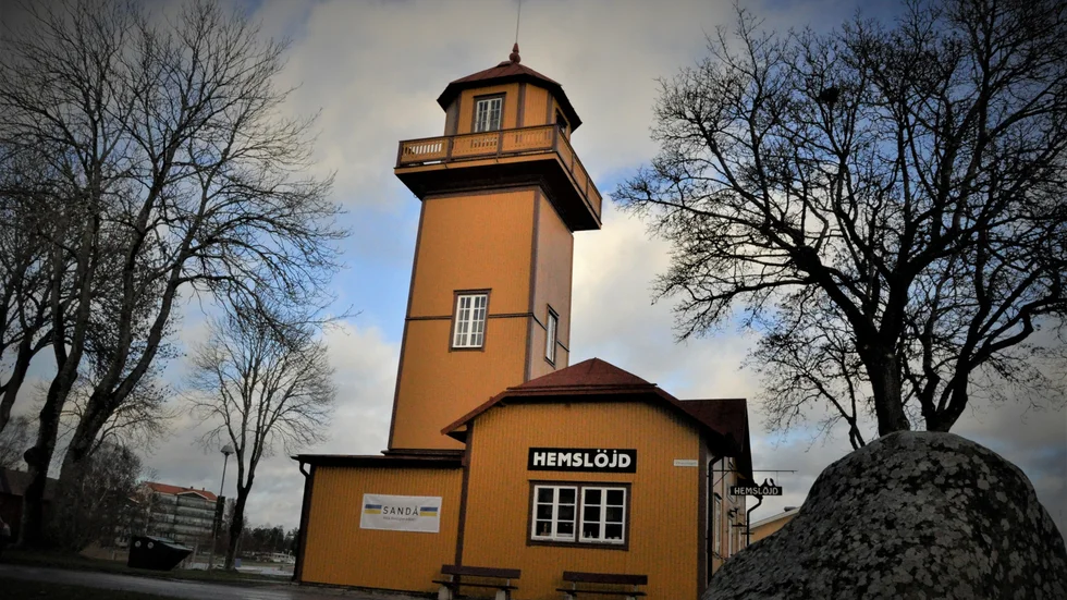 Gamla brandstationen fick en uppfräschning i somras, men kommunen missade att förändringen var bygglovspliktig. 