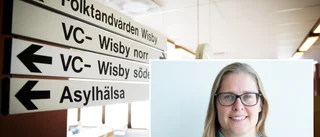 Regionen uppmanar besökare att söka vård som inte är akut hemma – "De får ta det efter sommaren" 