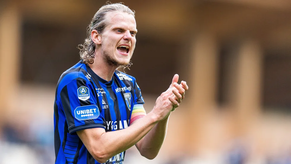 Tim Björkström ska få specialskydd för handen för att kunna spela.