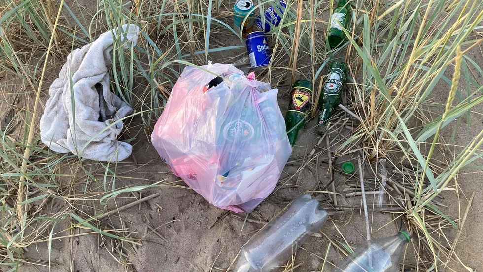 Skribenten misstänker att många kommer att kasta soporna i diket framöver.